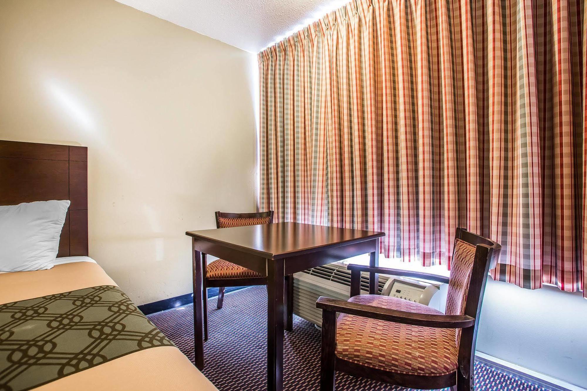 Econo Lodge Near Missouri University Of Science And Technology Rolla Kültér fotó